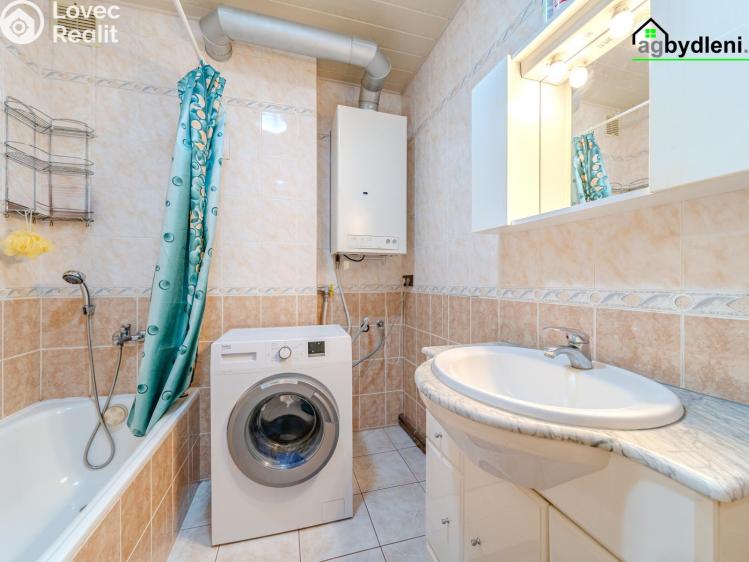 Sale apartment 2+1 Heřmanova Huť, Sídliště 218 č. 7