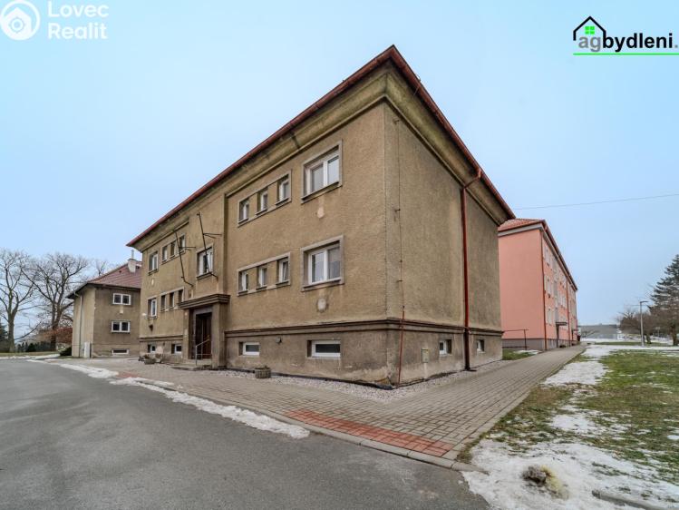 Sale apartment 2+1 Heřmanova Huť, Sídliště 218 č. 15