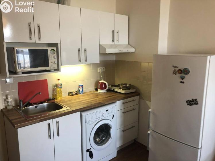 Pronájem bytu 1+KK Praha, Hartigova 1691/116 č. 8