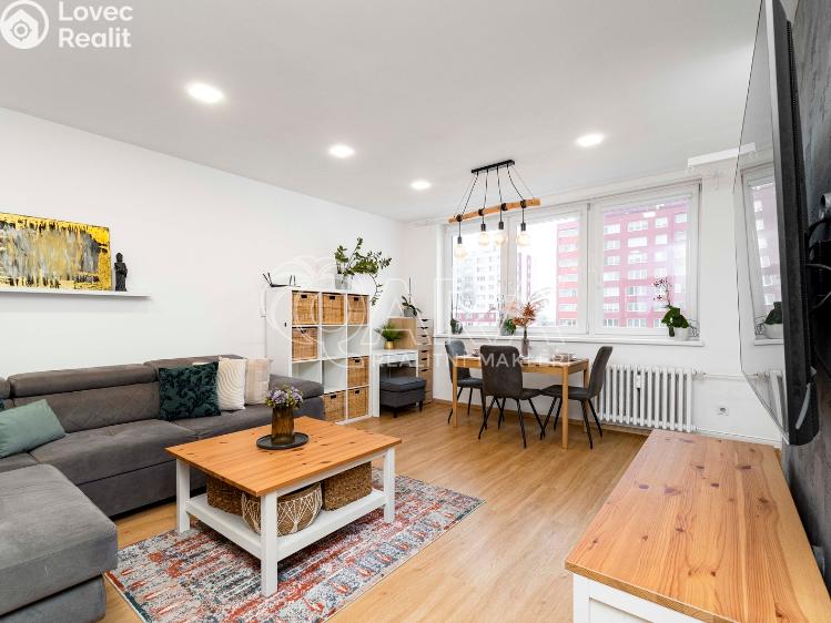 Prodej bytu 3+1 Ostrava, Františka Formana č. 8