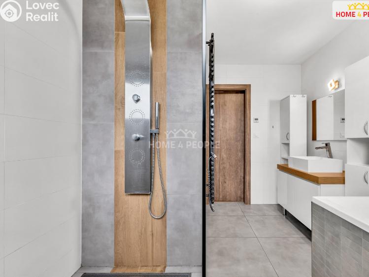 Продажа квартиры 4+KK Praha-Koloděje, Podzámecká č. 18