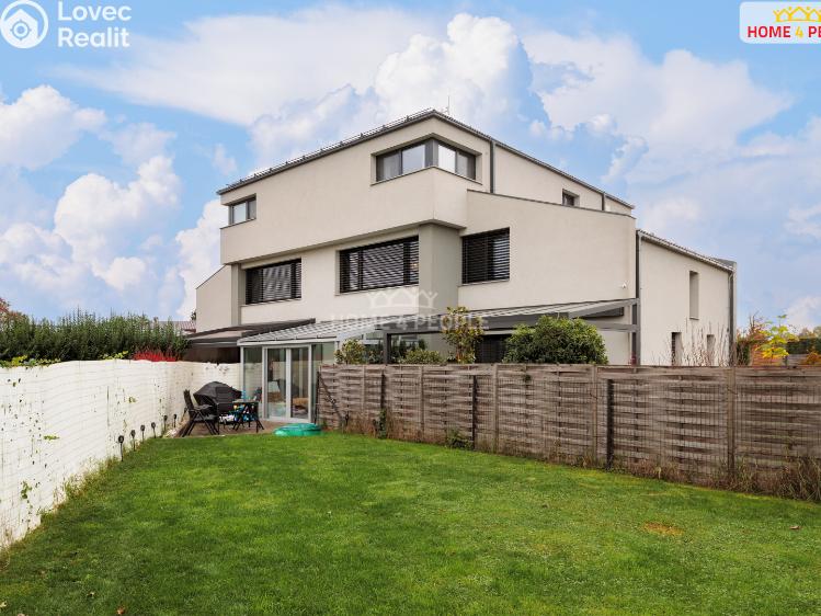 Продажа квартиры 4+KK Praha-Koloděje, Podzámecká č. 25