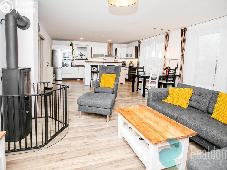 Продаж сімейного будинку Vitín č. 7