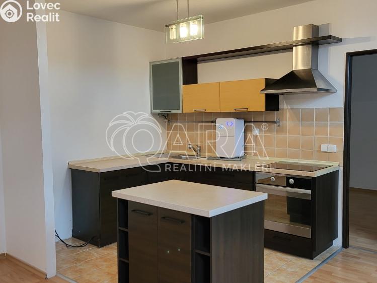 Pronájem bytu 2+KK Milovice, Kaštanová 679 č. 3