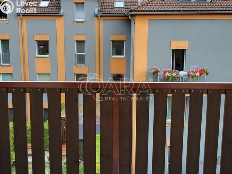 Pronájem bytu 2+KK Milovice, Kaštanová 679 č. 10