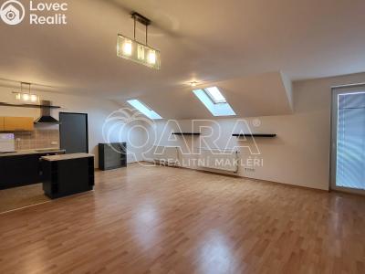 Pronájem bytu 2+KK Milovice, Kaštanová 679 č. 5