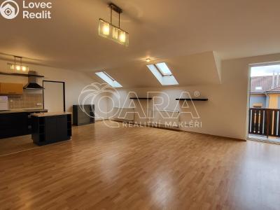 Pronájem bytu 2+KK Milovice, Kaštanová 679 č. 1