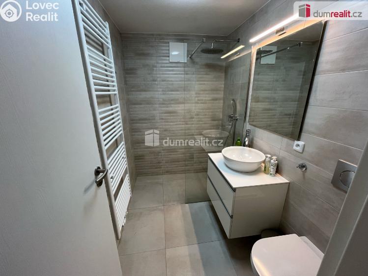 Pronájem bytu 1+KK Zlín, Sadová č. 5