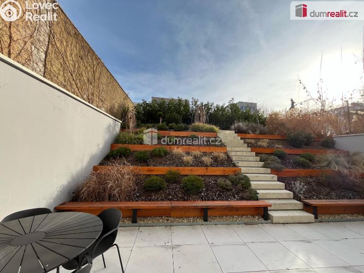 Pronájem bytu 1+KK Zlín, Sadová č. 7