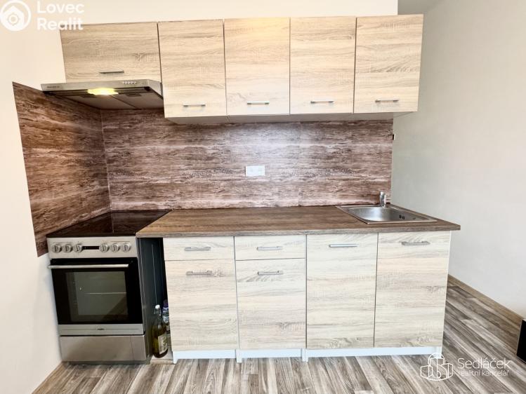 Оренда квартири 2+1 Sokolov, Sokolovská č. 2