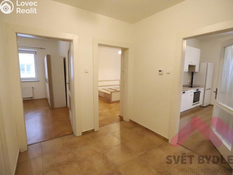 Pronájem bytu 3+KK Praha, Přechodní 1600/11 č. 8