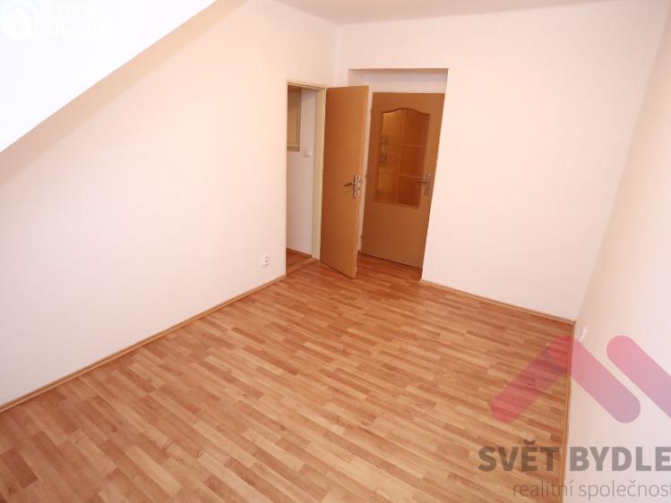 Pronájem bytu 2+1 Praha, Tolstého 979/4 č. 7