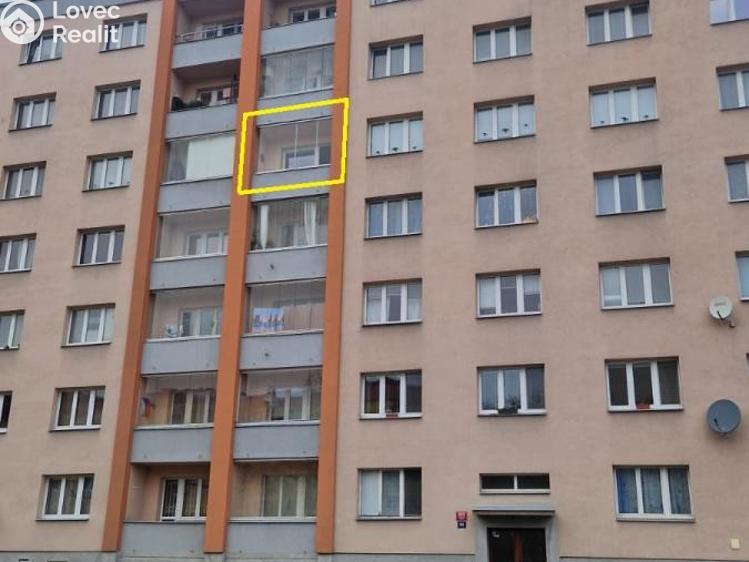 Pronájem bytu 2+1 Praha č. 17