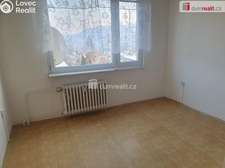 Pronájem bytu 1+KK Děčín, Kamenická č. 7