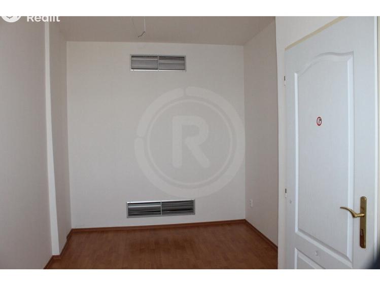 Pronájem bytu 3+1 České Budějovice, Karla IV. 401/7 č. 6