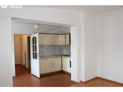 Pronájem bytu 3+1 České Budějovice, Karla IV. č. 1