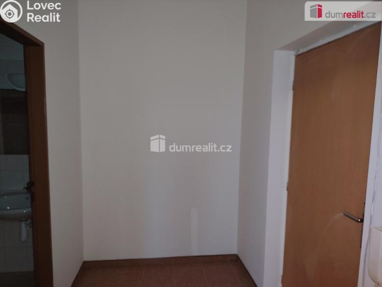 Pronájem bytu 1+KK Děčín, Lovecká č. 8