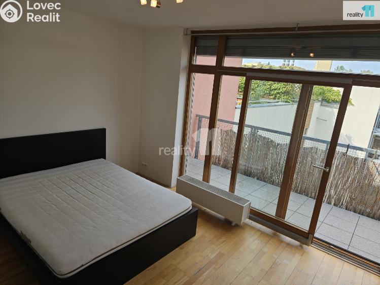 Аренда квартиры 2+KK Praha 12, K lesu č. 8