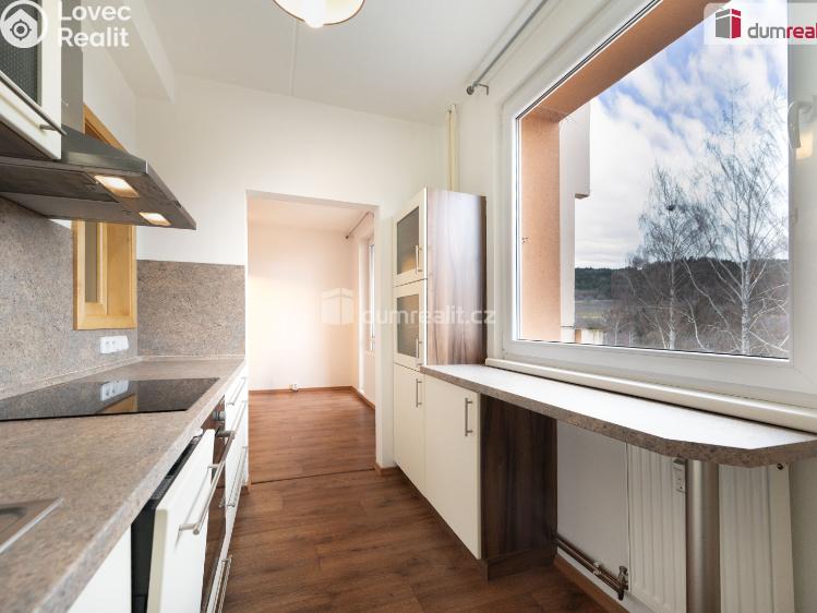 Продажа квартиры 3+1 Lhenice, Sídliště SNP č. 8