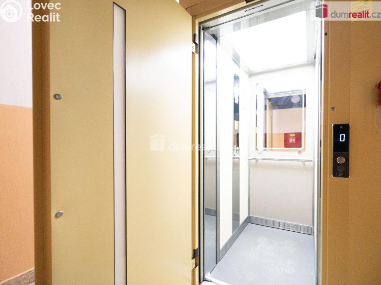 Продажа квартиры 3+1 Lhenice, Sídliště SNP č. 19