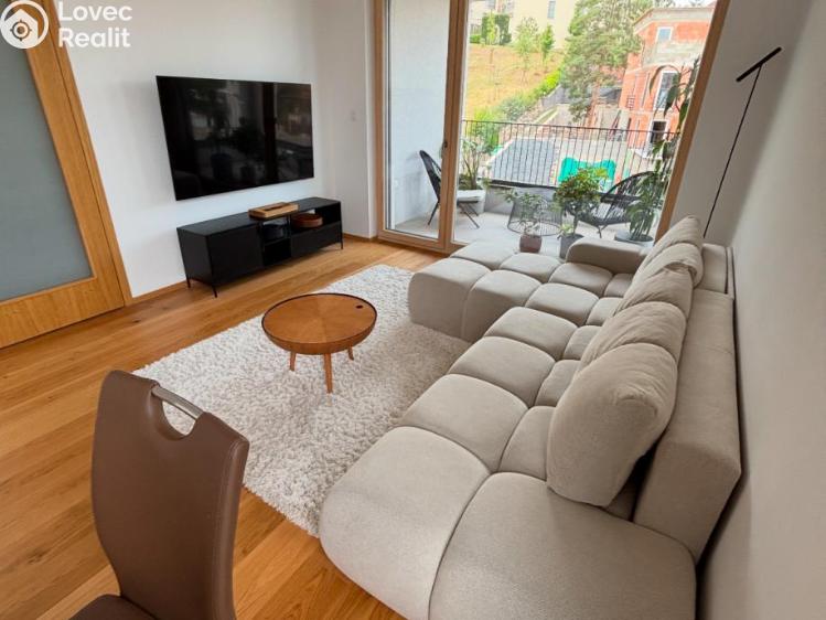 Pronájem bytu 2+KK Praha, Vladimíra Kobranova 1059/4 č. 4