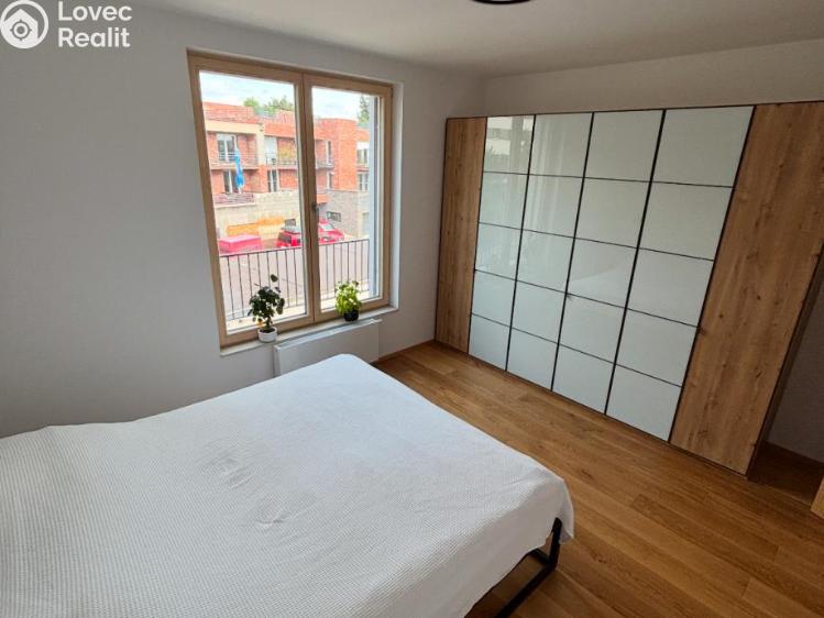 Pronájem bytu 2+KK Praha, Vladimíra Kobranova 1059/4 č. 7