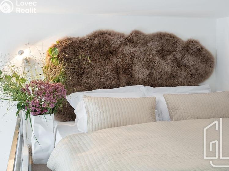 Pronájem bytu 1+KK Praha, Holečkova č. 7