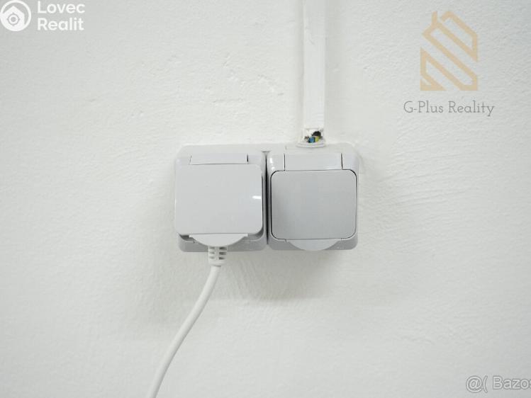 Prodej garáže Praha, Laudova 1387 č. 3