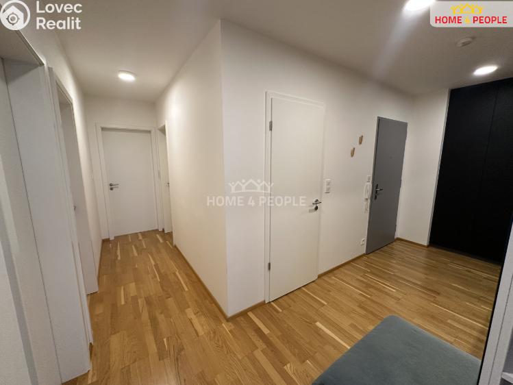 Pronájem bytu 4+KK Praha 8, Nad Bání č. 2