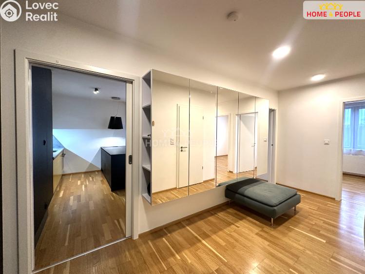 Pronájem bytu 4+KK Praha 8, Nad Bání č. 10