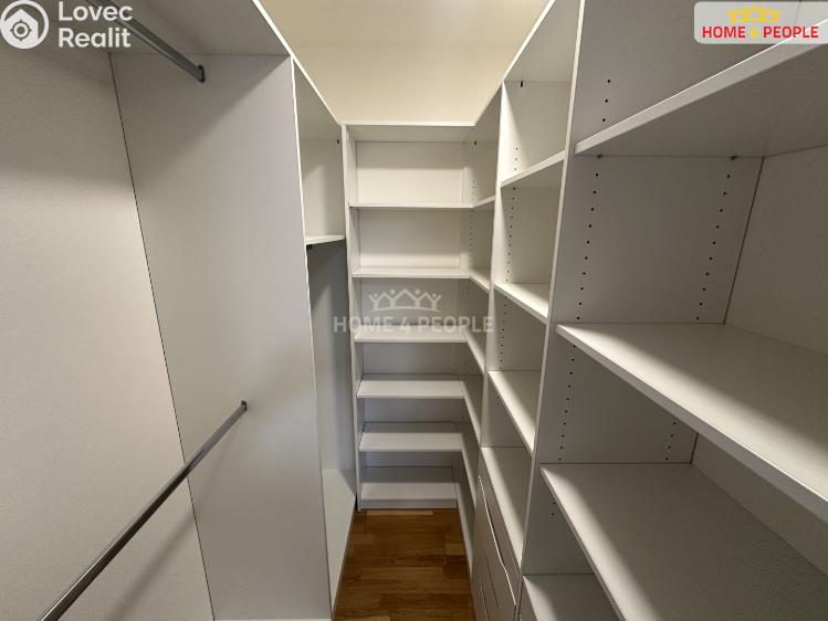 Pronájem bytu 4+KK Praha 8, Nad Bání č. 14