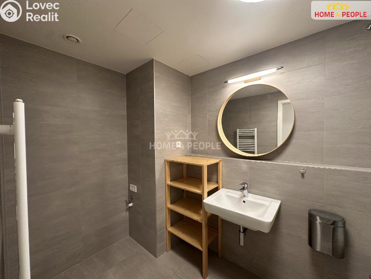 Pronájem bytu 4+KK Praha 8, Nad Bání č. 15