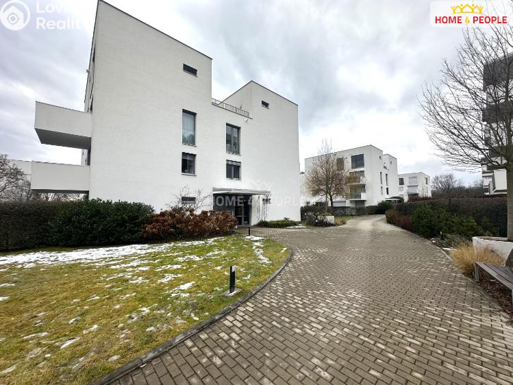 Pronájem bytu 4+KK Praha 8, Nad Bání č. 19