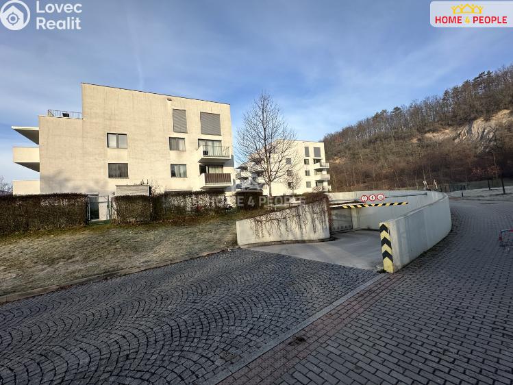 Pronájem bytu 4+KK Praha 8, Nad Bání č. 22