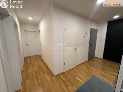 Pronájem bytu 4+KK Praha 8, Nad Bání č. 2