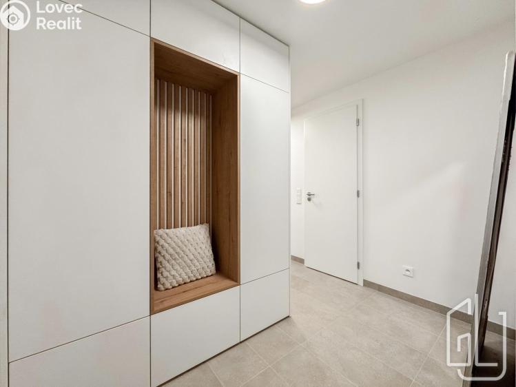 Pronájem bytu 2+KK Praha, U plynárny 1597/54 č. 12