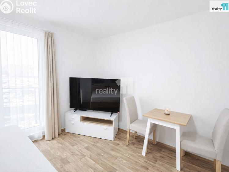 Продаж квартири 1+KK Nehvizdy, Vestecká č. 7