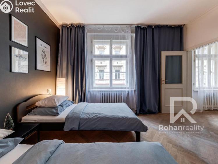 Pronájem bytu 1+KK Praha, Víta Nejedlého č. 1