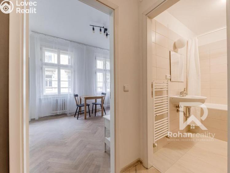 Pronájem bytu 1+KK Praha, Víta Nejedlého č. 4