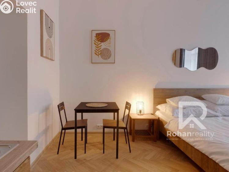 Pronájem bytu 1+KK Praha, Víta Nejedlého č. 14