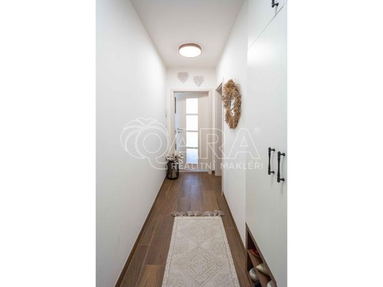 Pronájem bytu 2+KK Roztoky, Lederova 2266 č. 11