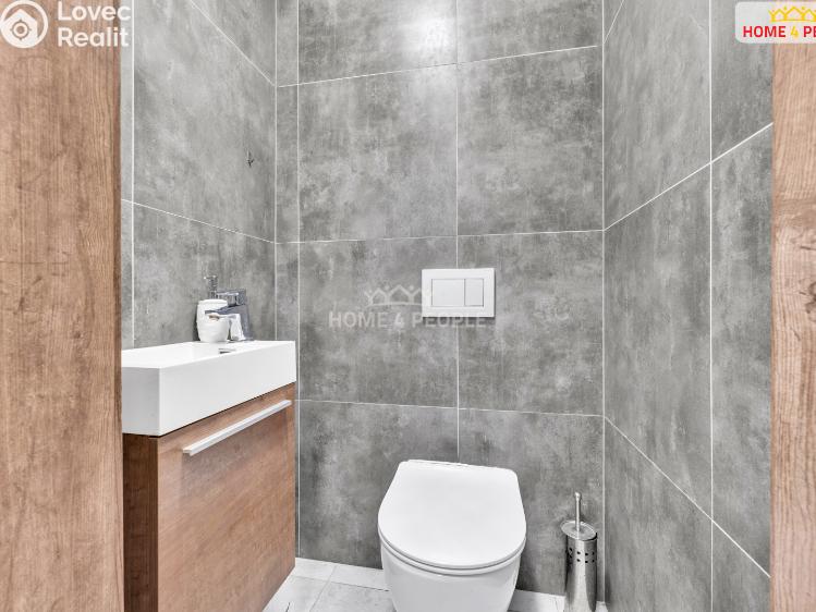 Продажа семейного дома Praha-Koloděje, Podzámecká č. 24