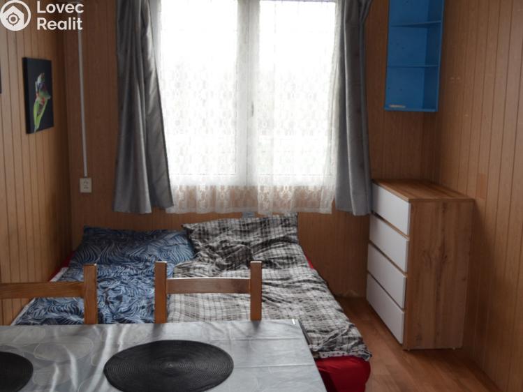 Pronájem chaty Praha, Kbelská č. 13