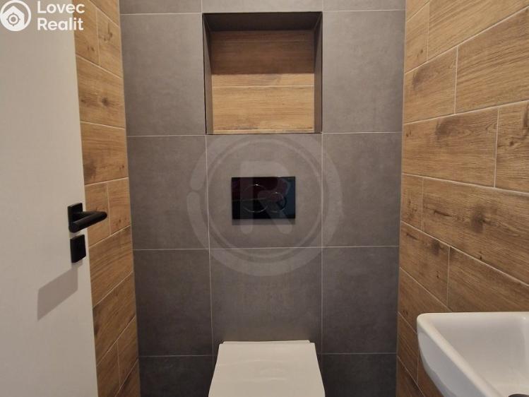 Pronájem bytu 3+KK České Budějovice, Šroubárenská 2072/43 č. 8