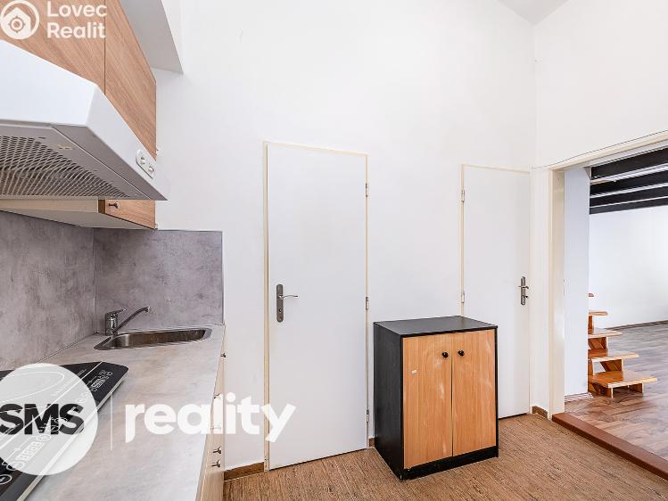 Pronájem bytu 1+KK Praha, Křižíkova 435/109 č. 8