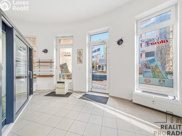 Prodej obchodního prostoru Olomouc, Wellnerova 1215/1 č. 11