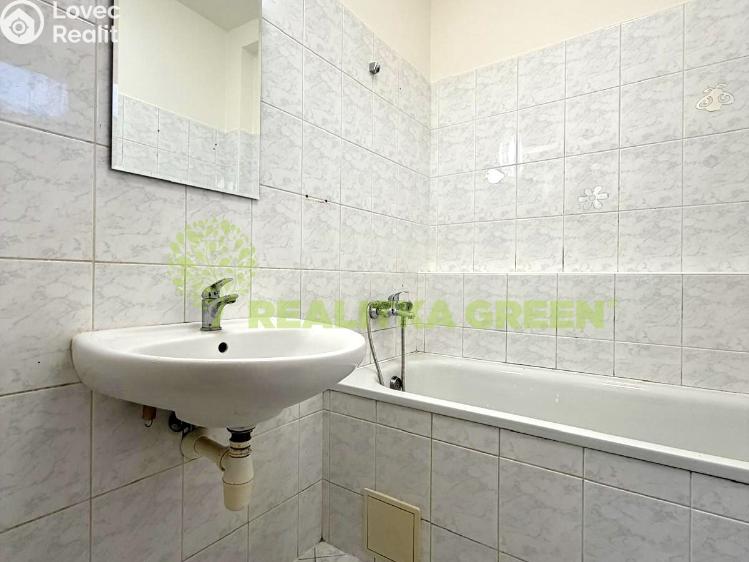 Pronájem bytu 2+1 Vsetín, Sušilova 1335 č. 12