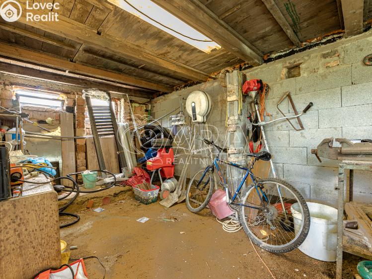 Sale hut Zvánovice, Lipová 75 č. 13