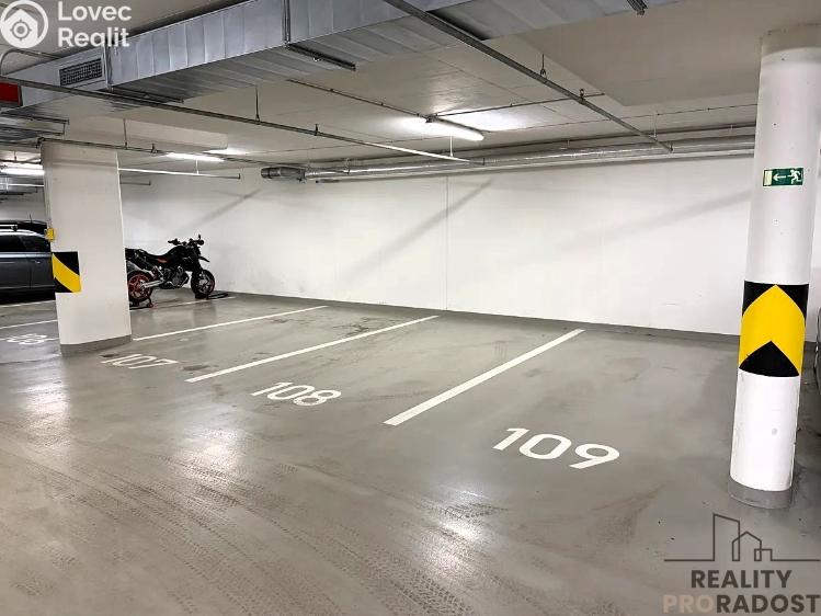Pronájem garáže Praha, U průhonu č. 4