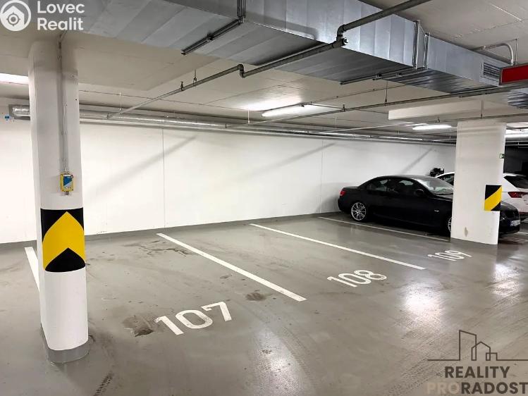 Pronájem garáže Praha, U průhonu č. 1